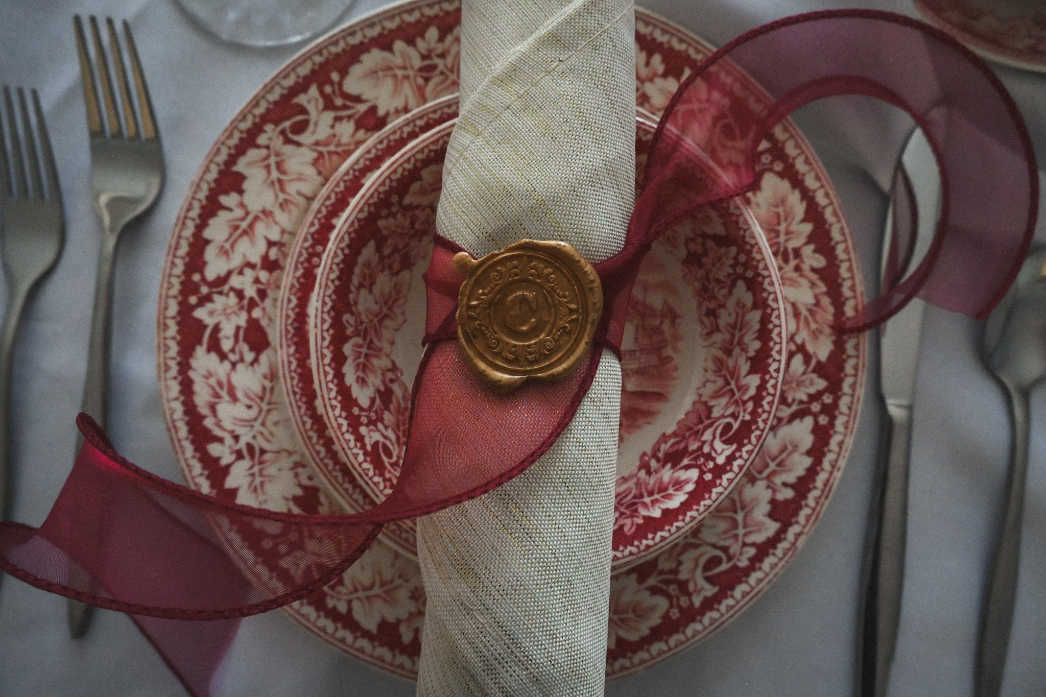 The Art of Creating a Valentines Tablescape