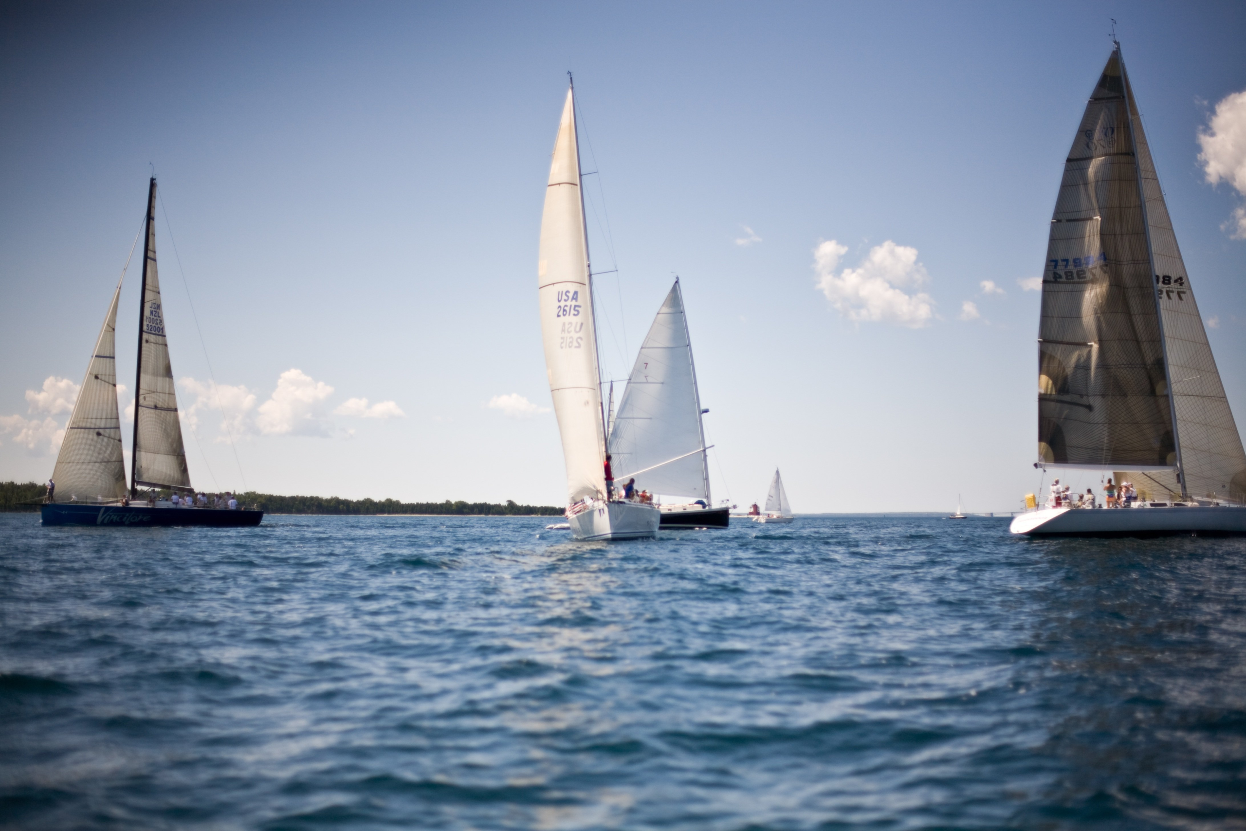 Where to Take Sailing Classes on the Great Lakes