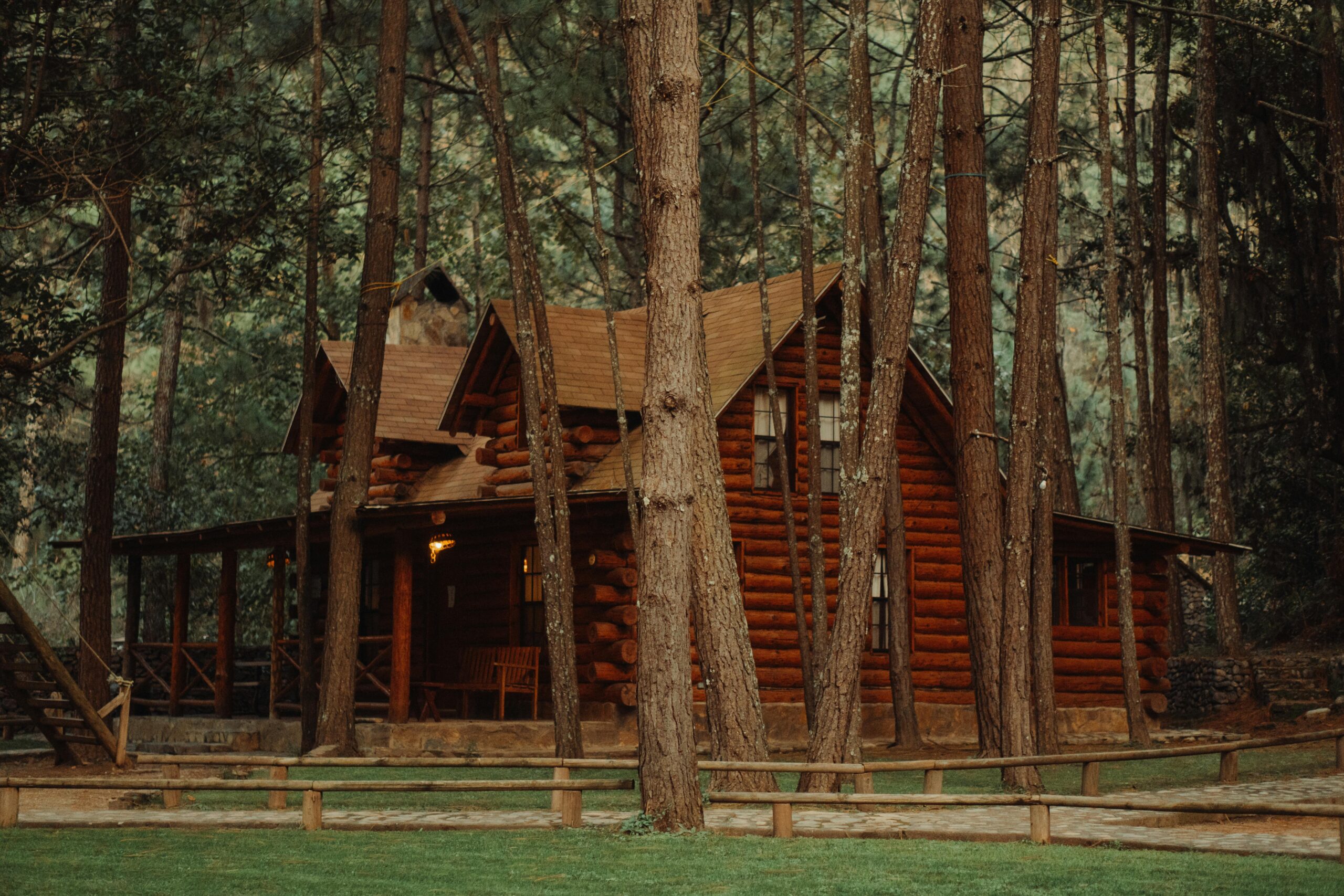 Refreshing the Cabin for the Season: Mixing Modern and Traditional Elements to Create a Timeless Dwelling